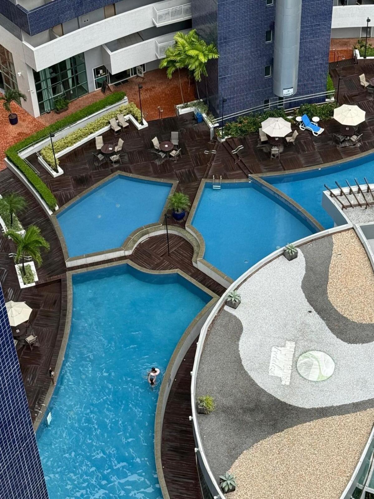 1605 Dos Quartos Class Vista Mar